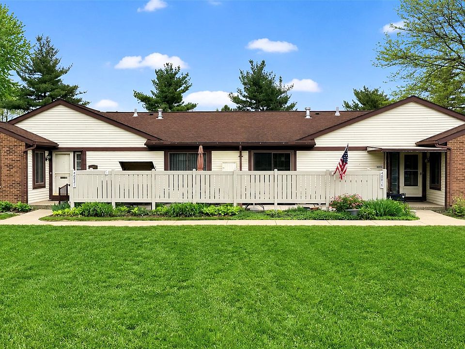 1st image of 40815 Newport Dr