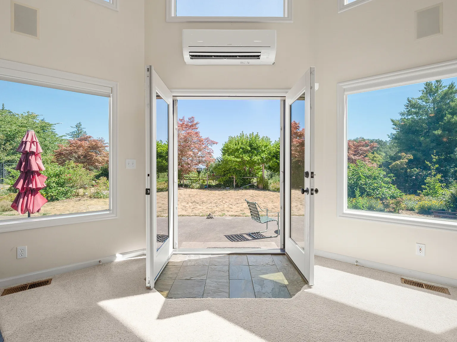 2 bed, 1.5 bath, 1125 sqft, $2,495 — Photo 4