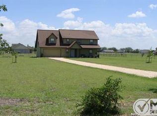 823 County Road 464, Hondo, TX 78861