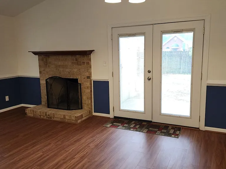 4801 Afton Ct — Photo 3