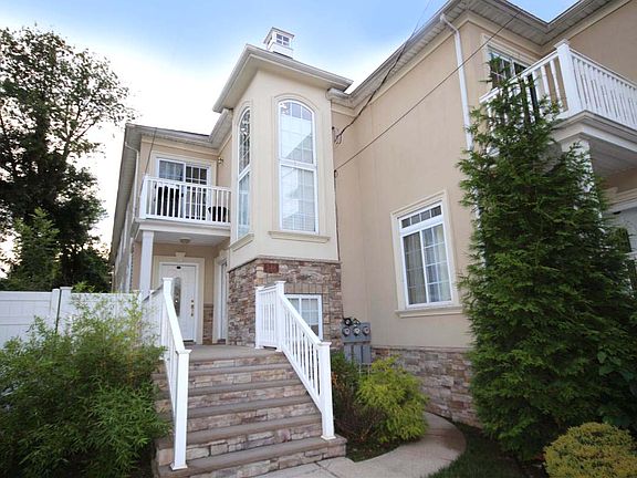 2nd image of 346 Union Ave #B
