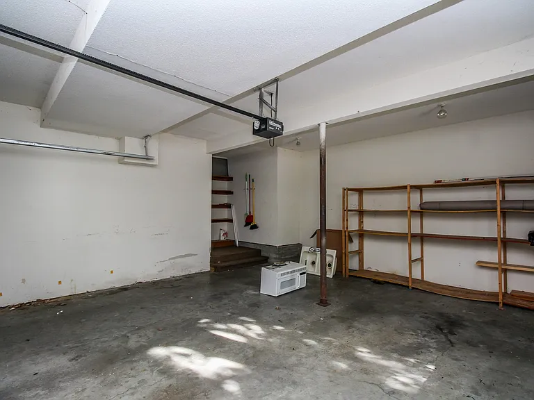 117 Hollyridge Ln — Photo 24