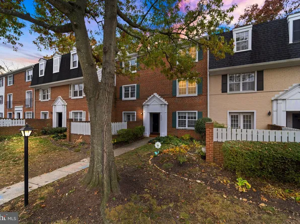 2844 S Wakefield St #C, Arlington, VA 22206