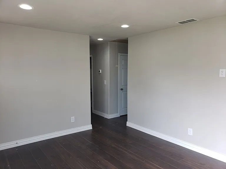 1711 Longview St — Photo 20