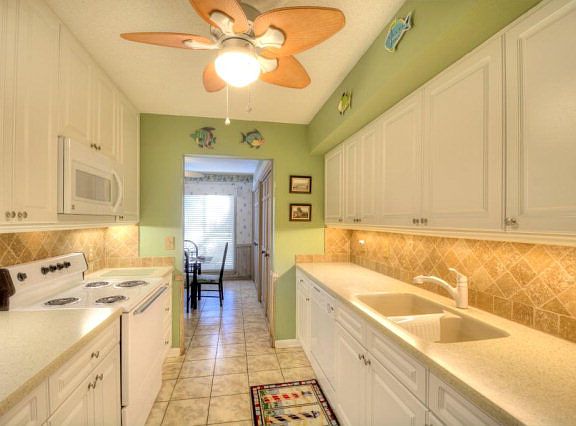 4th image of 209 Palm Dr