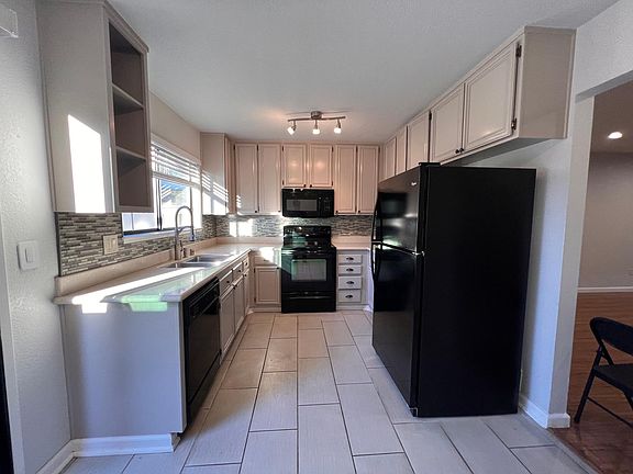4th image of 5073 Sutter Creek Cir