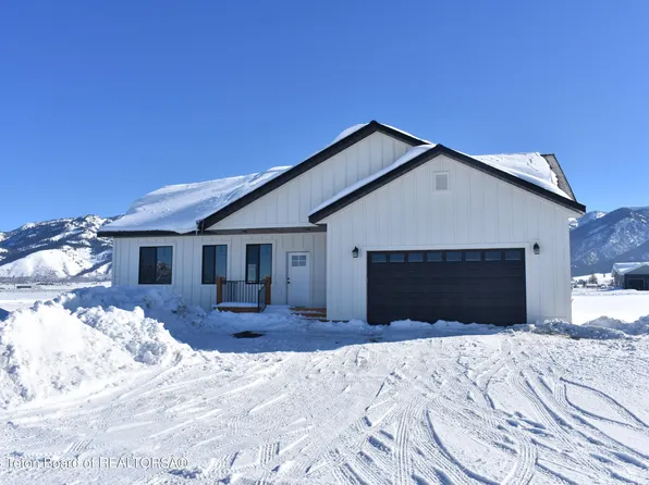 26 Little Greys Loop, Freedom, WY 83120