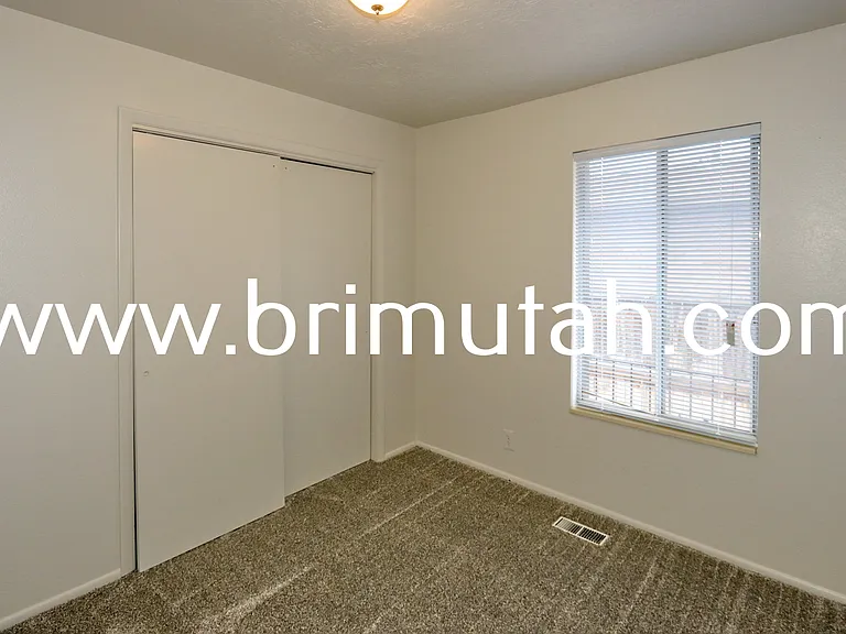 3669 S 2245 E — Photo 12