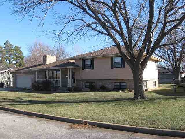 1st image of 2510 Thompson Ave