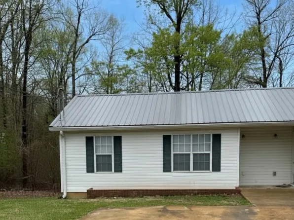 1071A Woodland Dr, Henderson, TN 38340