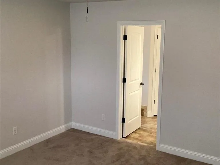1150 Coventry Ln — Photo 9