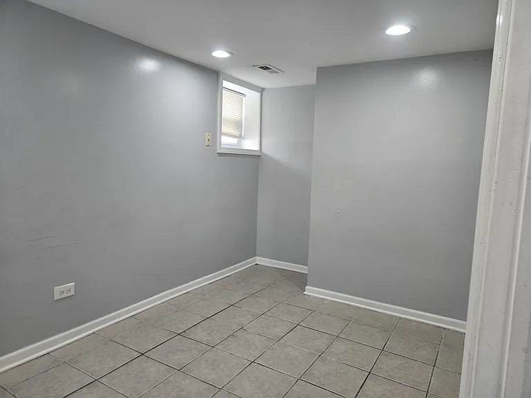 1935 N Leamington Ave #1 — Photo 13