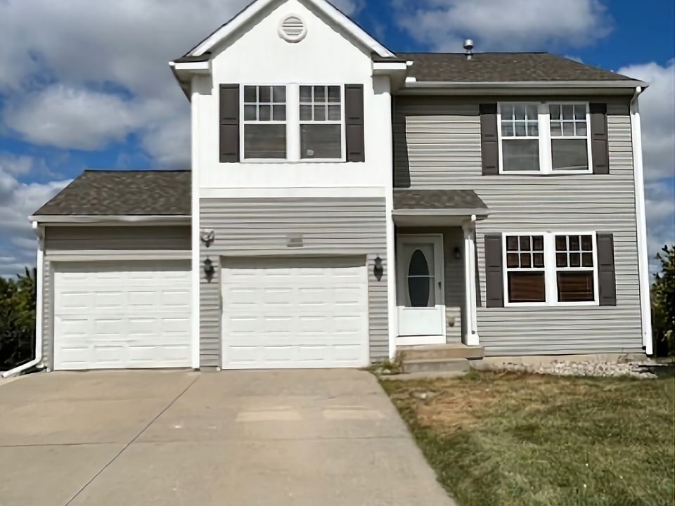 1st image of 1633 Crescent Pointe Dr SE