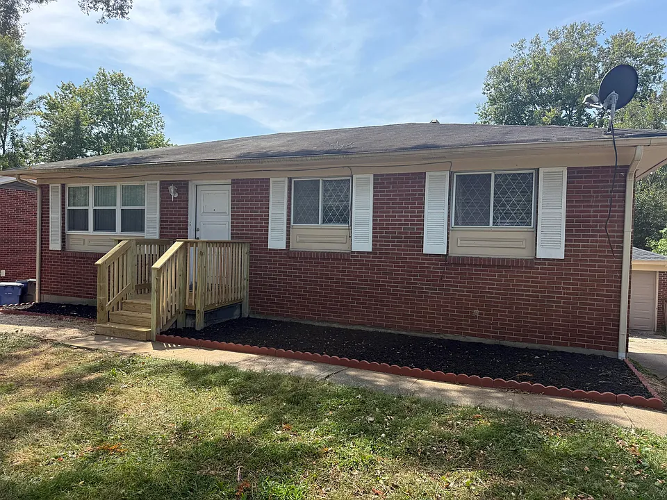 684 Kingston Rd