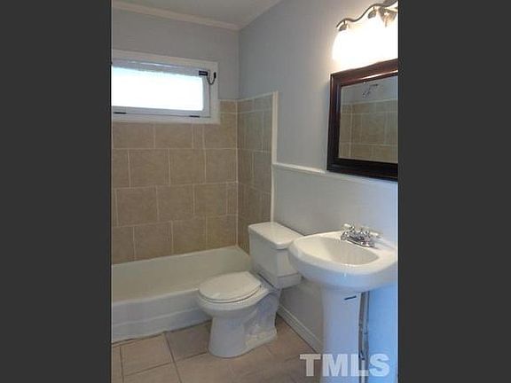 4th image of 426 Lakeland St #A