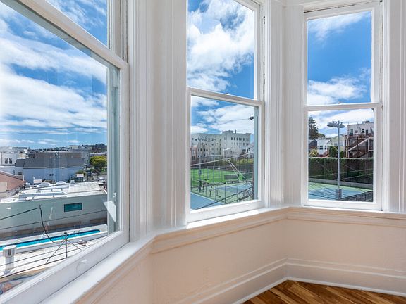 3rd image of 144 Linda St #144