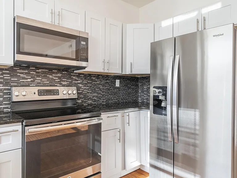 251 E Girard Ave — Photo 1