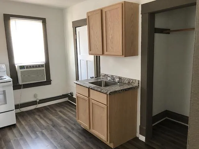 420 W Capitol Ave #3 — Photo 7