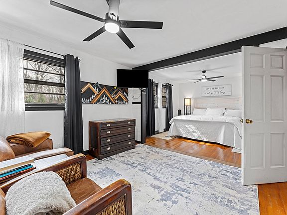 5th image of 401 Clairmont Dr