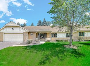 11525 Alpine Ave, Palos Park, IL 60464