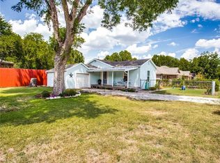 425 Pemberton St, White Settlement, TX 76108