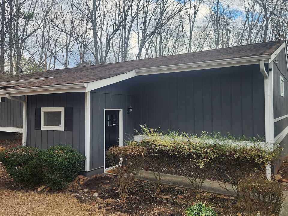 1st image of 3480 Park Dr