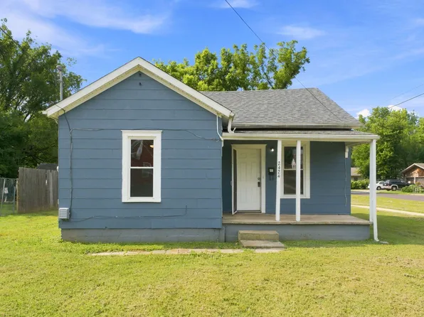 2424 W Elm Street, Springfield, MO 65806