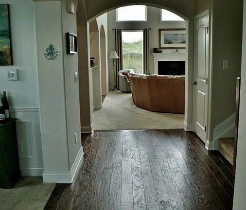 4th image of 576 Bridle Dr