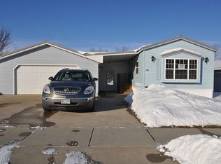 718 Country View Dr, Waupun, WI 53963