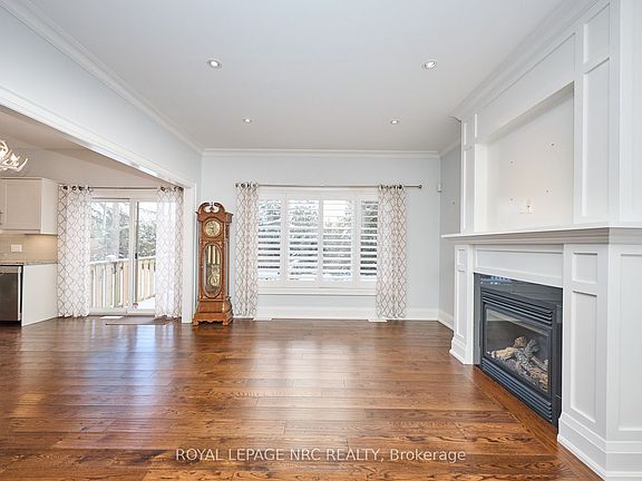 5th image of 117 Burleigh Rd N