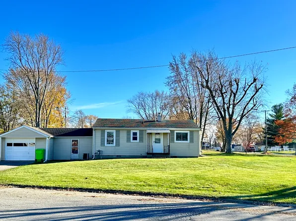 1104 Ladoga Rd, Crawfordsville, IN 47933