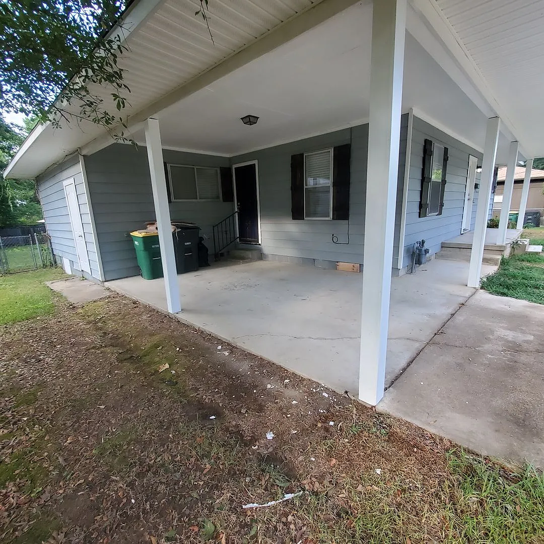 3 bed, 2.0 bath, 1208 sqft, $1,500 — Photo 3