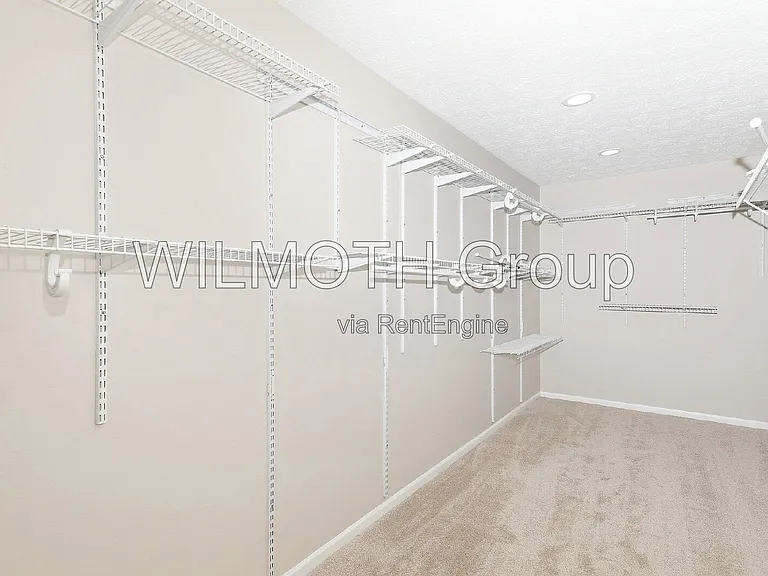 9224 Oak Knoll Ln — Photo 14
