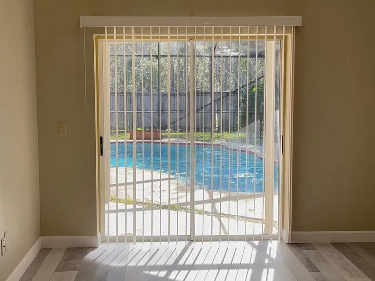 9303 Rockrose Dr — Photo 28