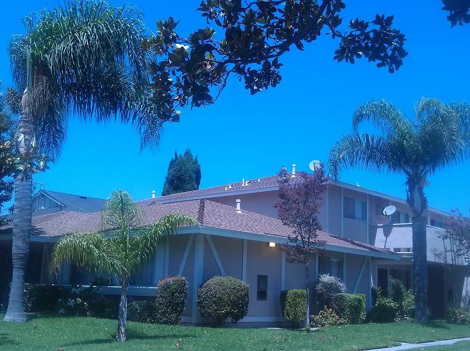 3569 W Cerritos Ave #2