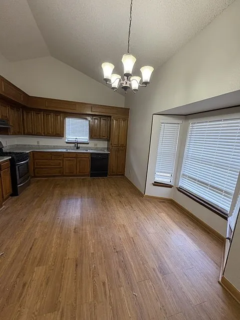 3 bed, 1408 sqft, $1,495 — Photo 3