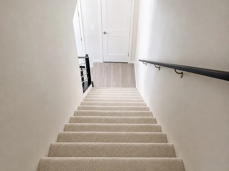140 Farmhouse Dr #4 — Photo 14