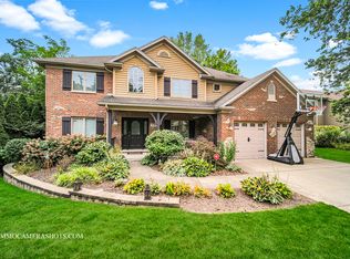 775 Marston Ave, Glen Ellyn, IL 60137