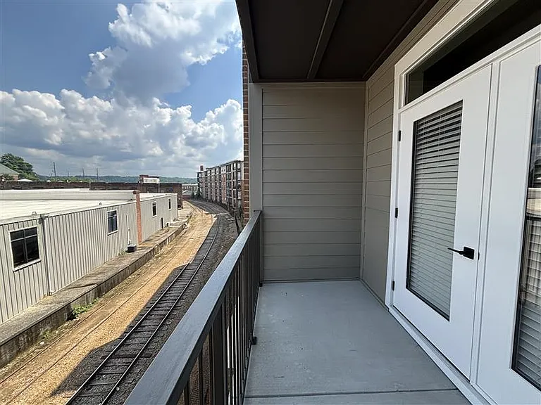 District on the Etowah Apartments — Photo 553