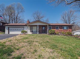 2129 Wildwind Ln, High Ridge, MO 63049