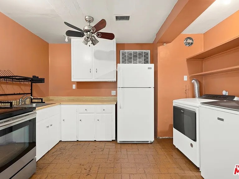 333 Dalehurst Ave — Photo 17