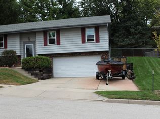 2304 Norwood Dr, Waukesha, WI 53188
