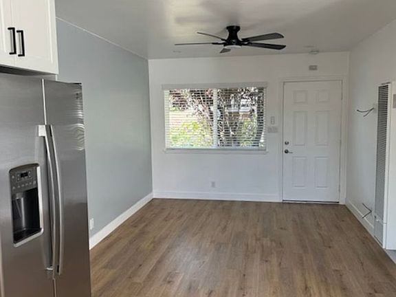 4th image of 2604-2606 S Aviation Blvd #2604A