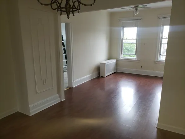 (undisclosed Address), Middle Village, NY 11379