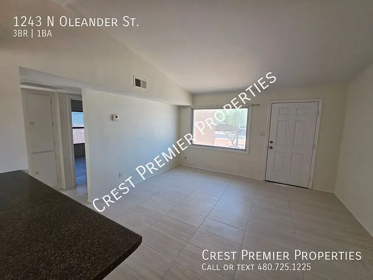 1243 N Oleander St — Photo 9