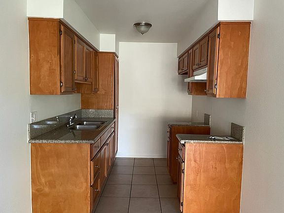 4th image of 3561 Brenton Ave