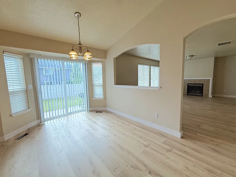 1779 N Veridian Ave — Photo 5