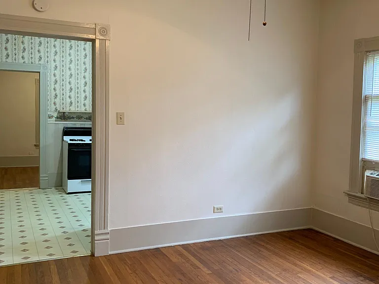 125 Adams St #1 — Photo 12