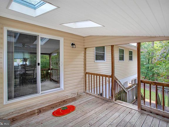 4th image of 45669 Linden Ln
