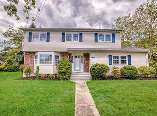 260 Lincoln Ave, Sayville, NY 11782